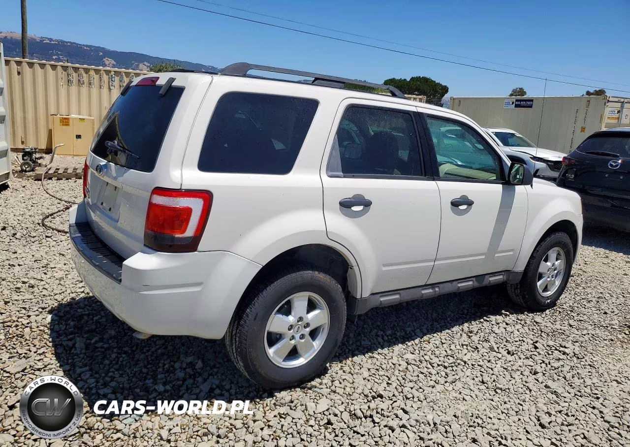 2009 Ford Escape Xlt VIN:1FMCU03G19KA94980 - 3