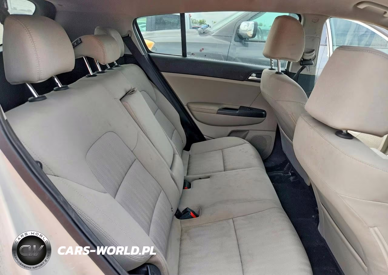 2020 Kia Sportage Lx VIN:KNDPM3AC1L7833122 - 10