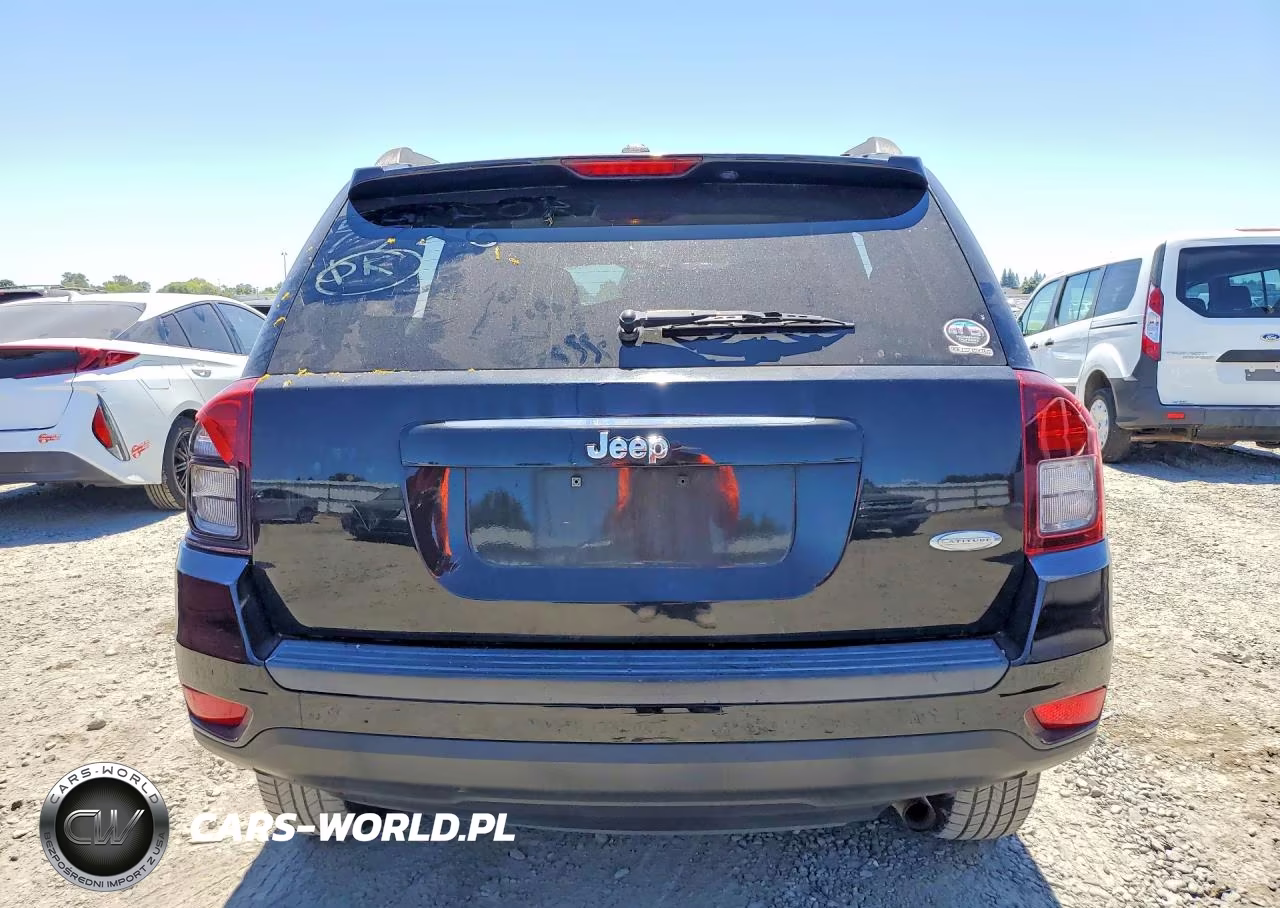 2016 Jeep Compass Latitude VIN:1C4NJCEAXGD665982 - 6