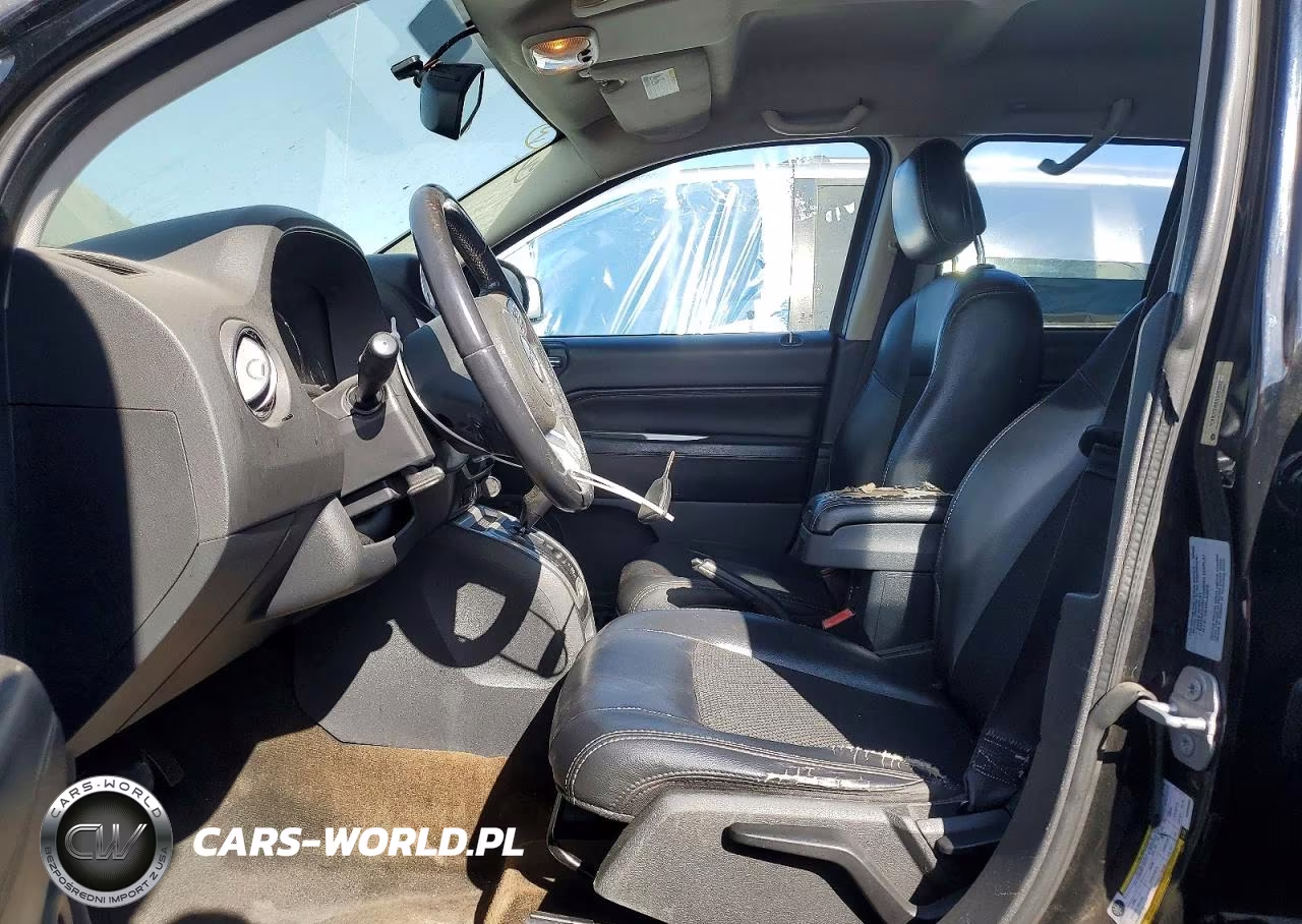 2016 Jeep Compass Latitude VIN:1C4NJCEAXGD665982 - 7