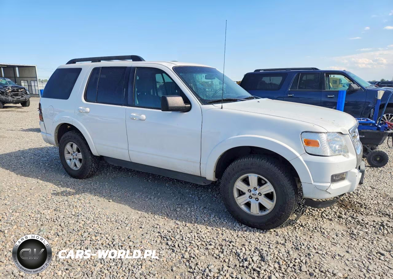2010 Ford Explorer Xlt VIN:1FMEU7DE7AUA50912 - 4