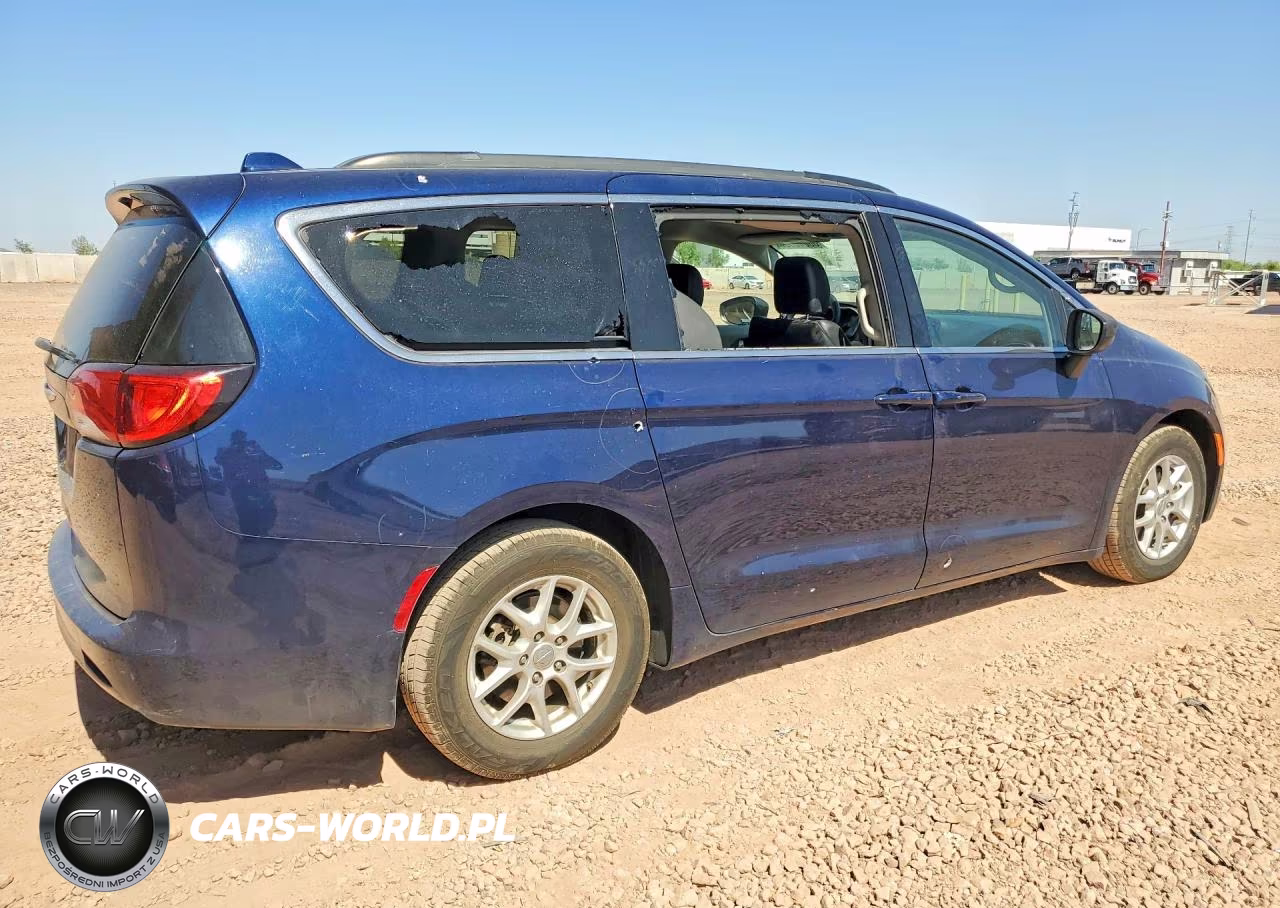 2020 Chrysler Voyager Lxi VIN:2C4RC1DG3LR151422 - 3