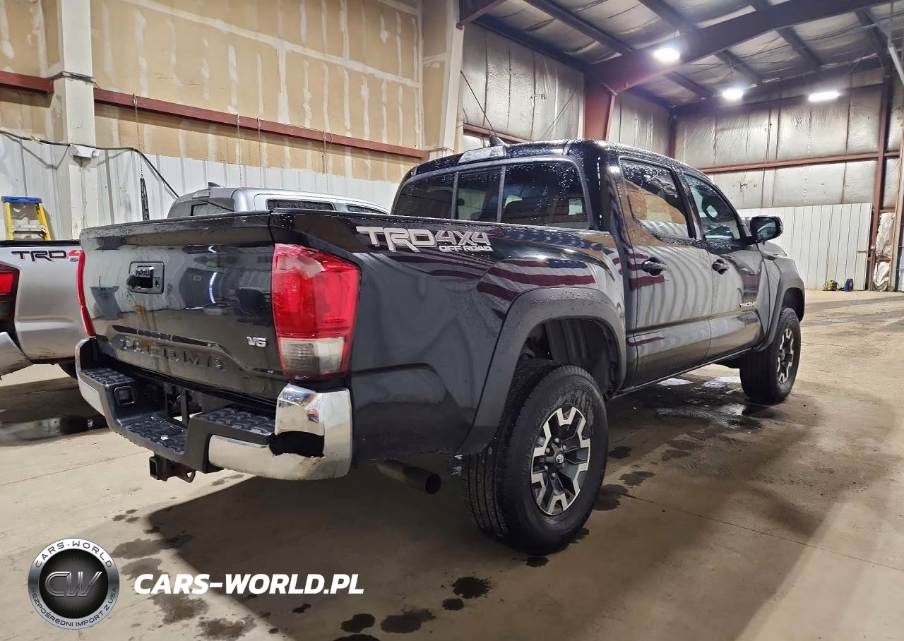 2016 Toyota Tacoma Trd Off-Road VIN:5TFCZ5AN4GX018660 - 3