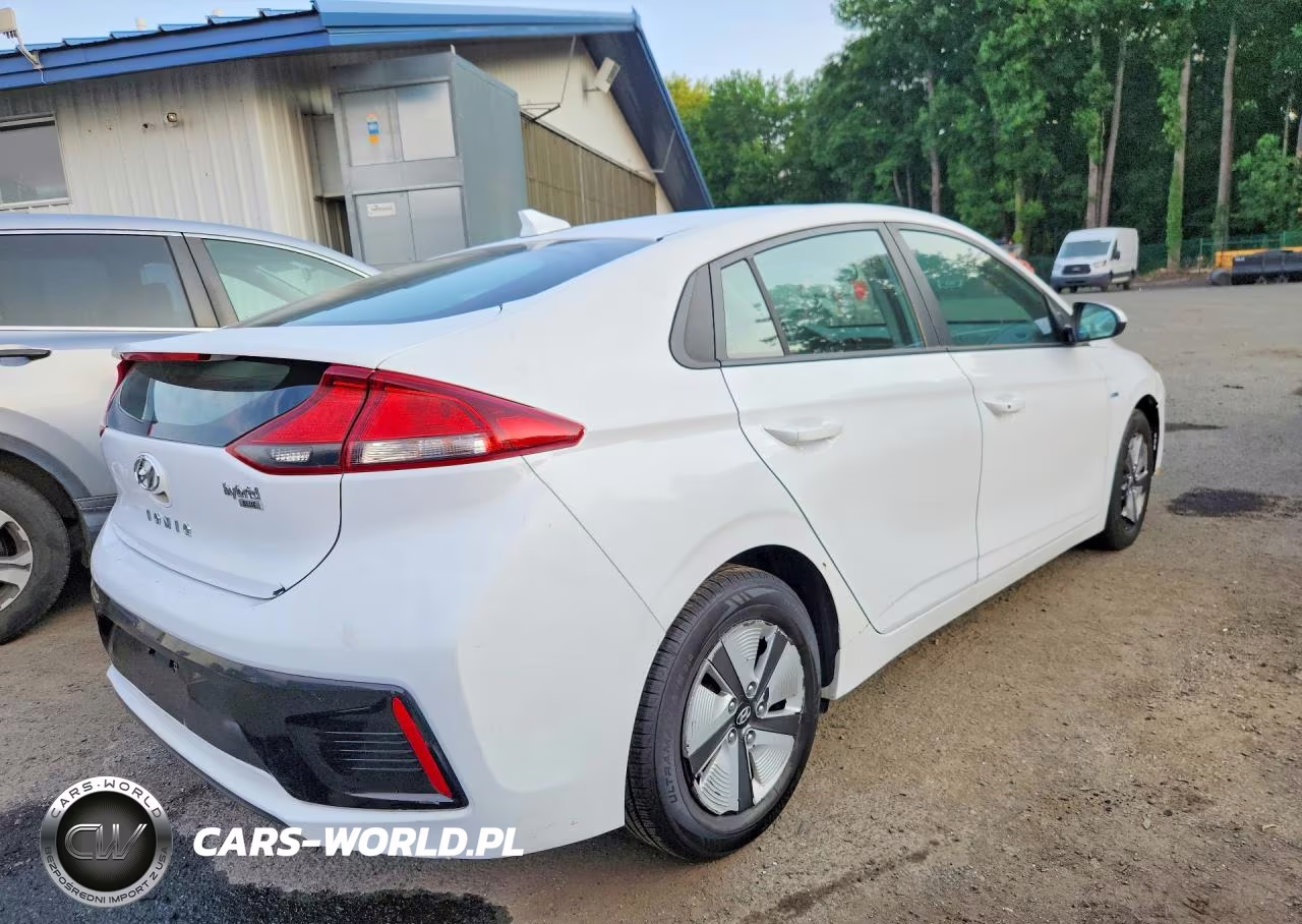 2017 Hyundai Ioniq Blue VIN:KMHC65LCXHU031450 - 3