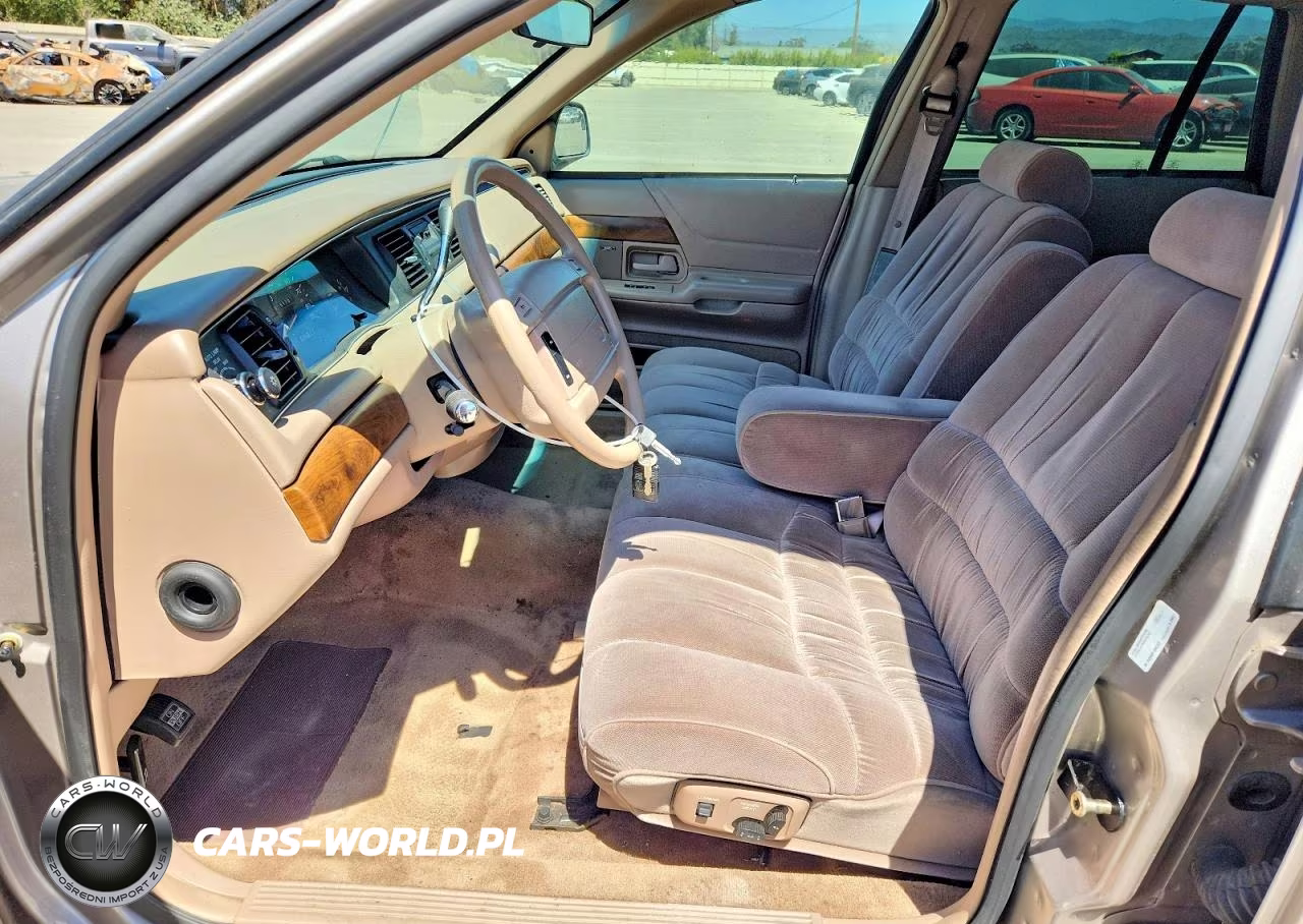 1994 Ford Crown Victoria Lx VIN:2FALP74W0RX170038 - 7