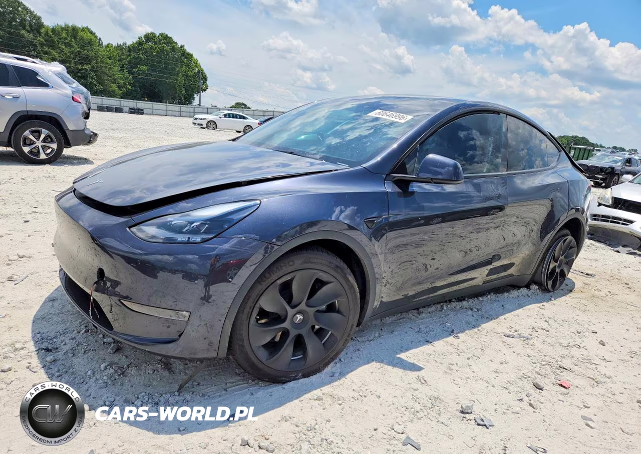 2024 Tesla Model Y – zdjęcie 1 z 12