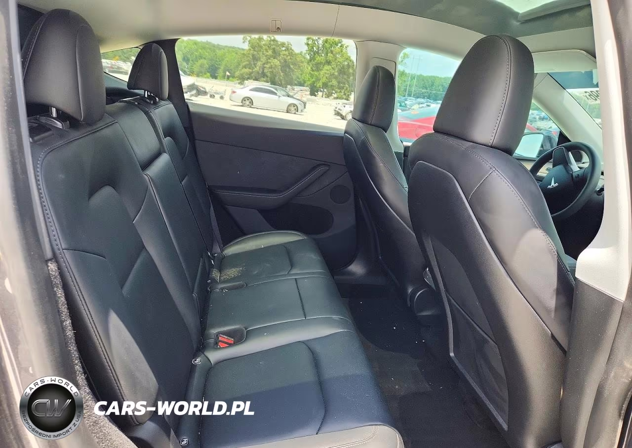 2024 Tesla Model Y VIN:7SAYGDEE2RA222449 - 10