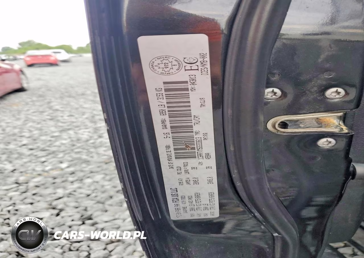 2016 Ram 1500 Laramie VIN:1C6RR7VM9GS333613 - 12