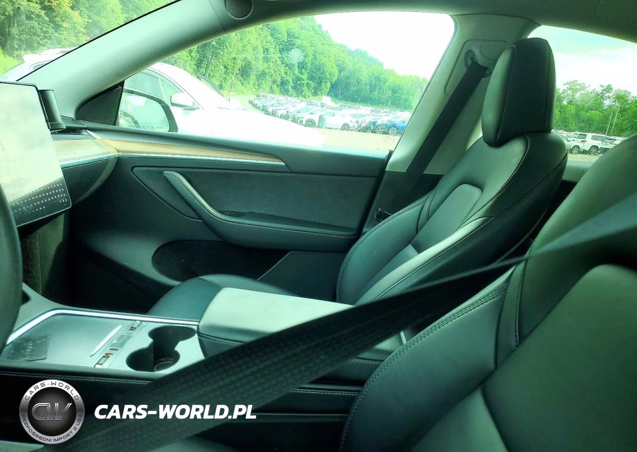 2023 Tesla Model Y VIN:7SAYGAEE0PF921478 - 9