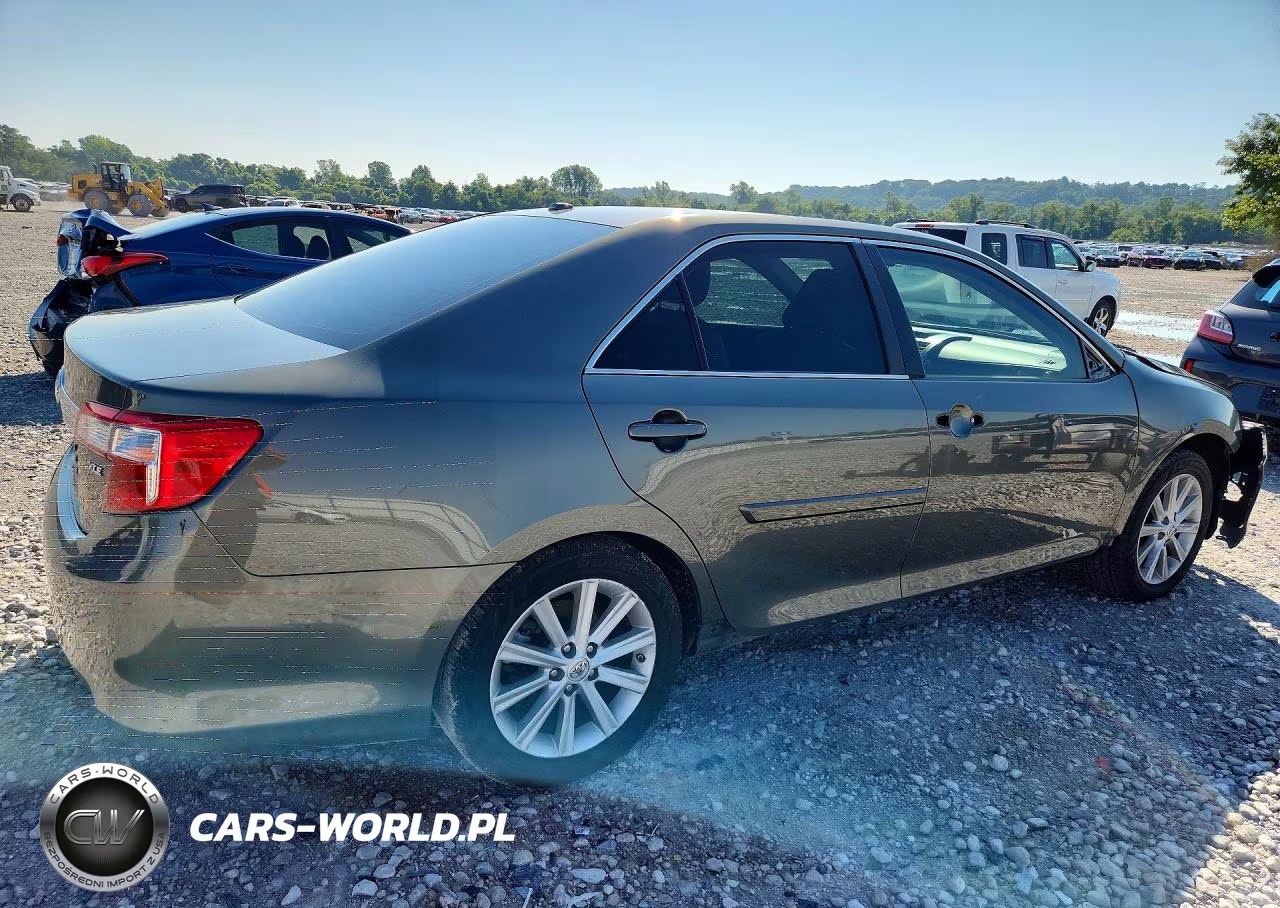 2014 Toyota Camry Xle VIN:4T4BF1FK9ER442122 - 3