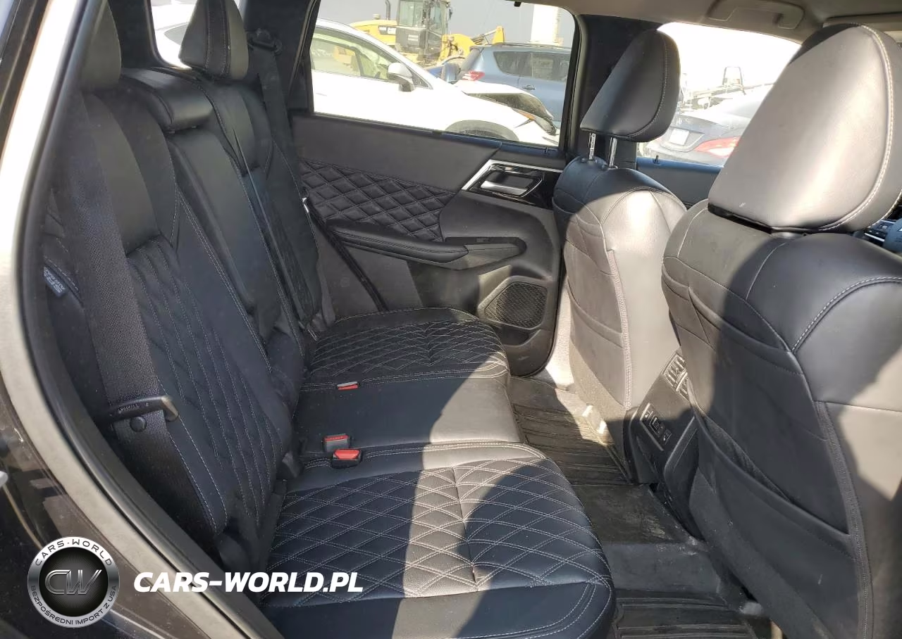 2024 Mitsubishi Outlander Sel VIN:JA4J4WA8XRZ025717 - 11