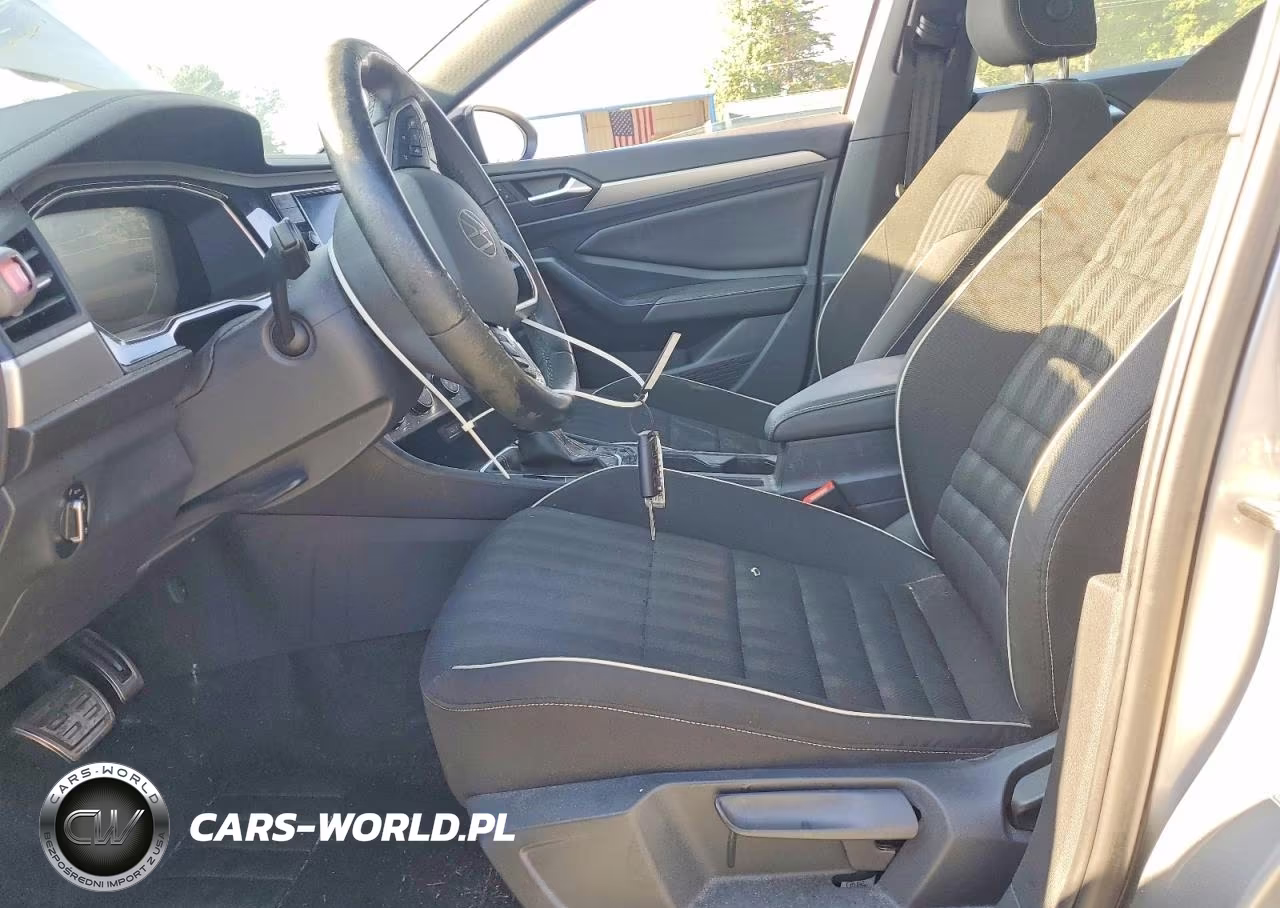 2024 Volkswagen Jetta Sport VIN:3VWBM7BU6RM040337 - 7