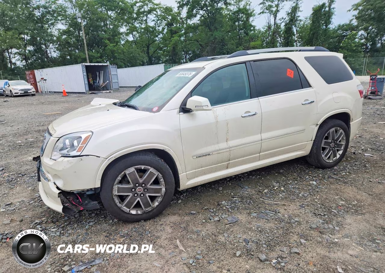 2011 GMC Acadia Denali