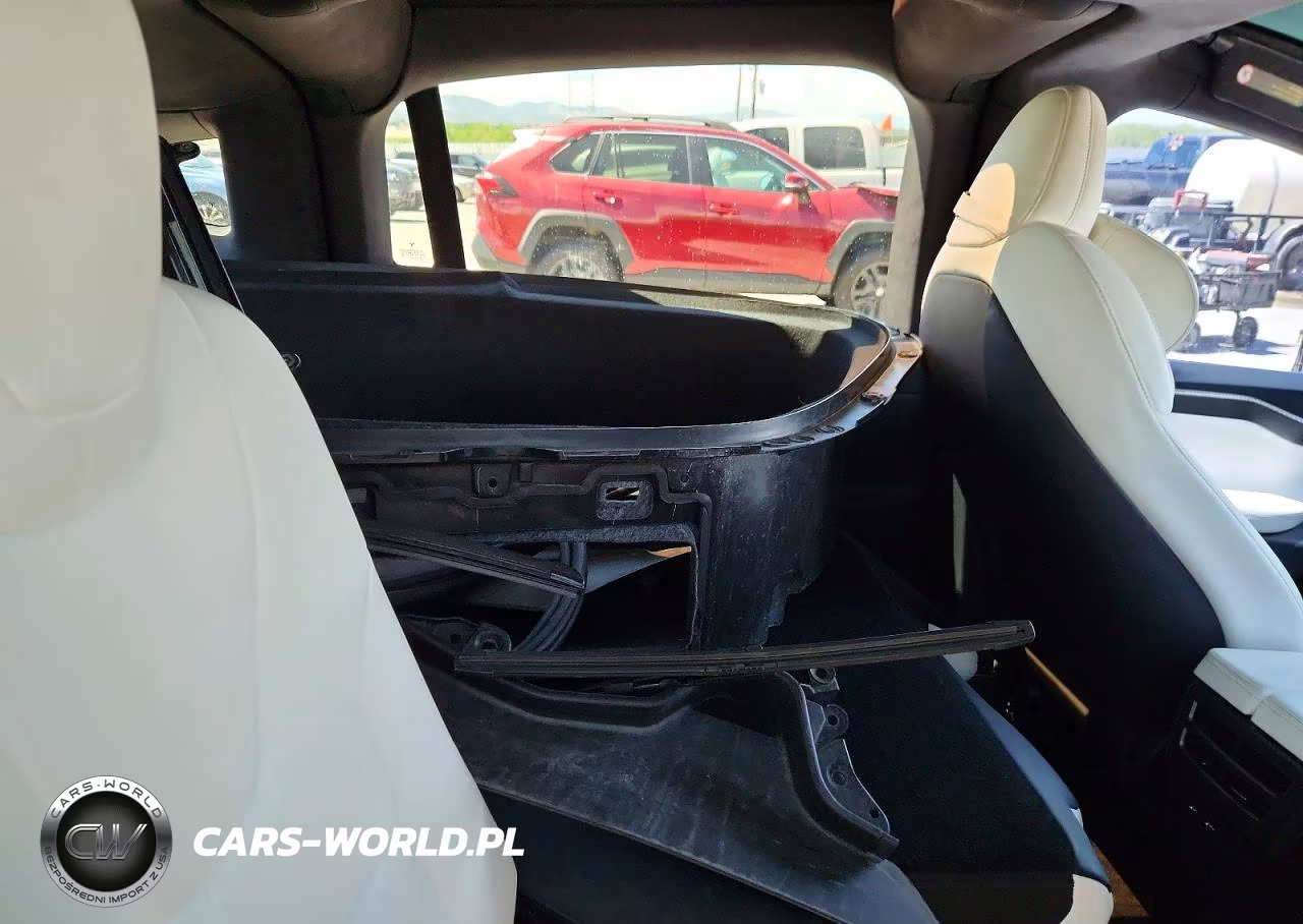 2020 Tesla Model X VIN:5YJXCDE4XLF236105 - 10
