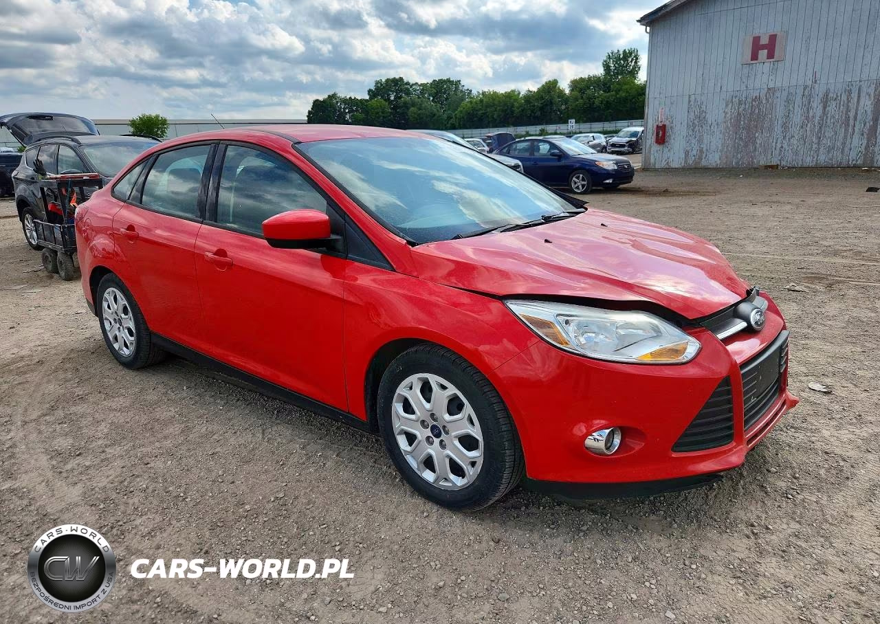 2012 Ford Focus Se VIN:1FAHP3F23CL469388 - 4