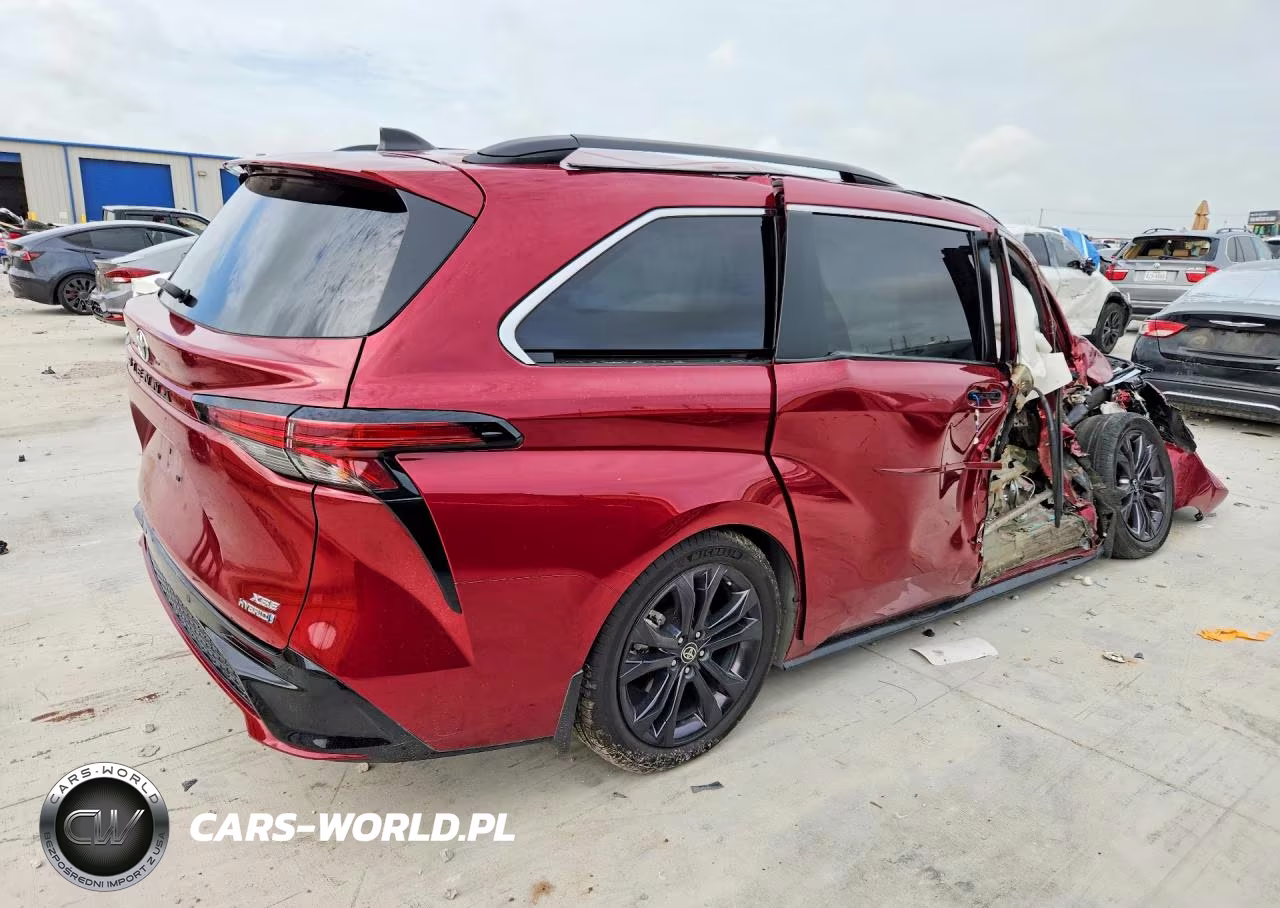 2023 Toyota Sienna Xse 7-Passenger VIN:5TDDRKEC3PS159432 - 3