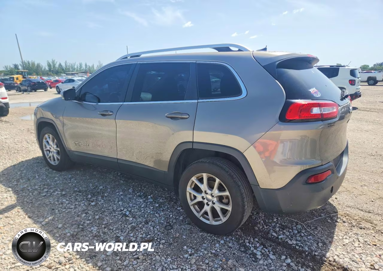 2017 Jeep Cherokee Latitude VIN:1C4PJLCB5HW507673 - 2