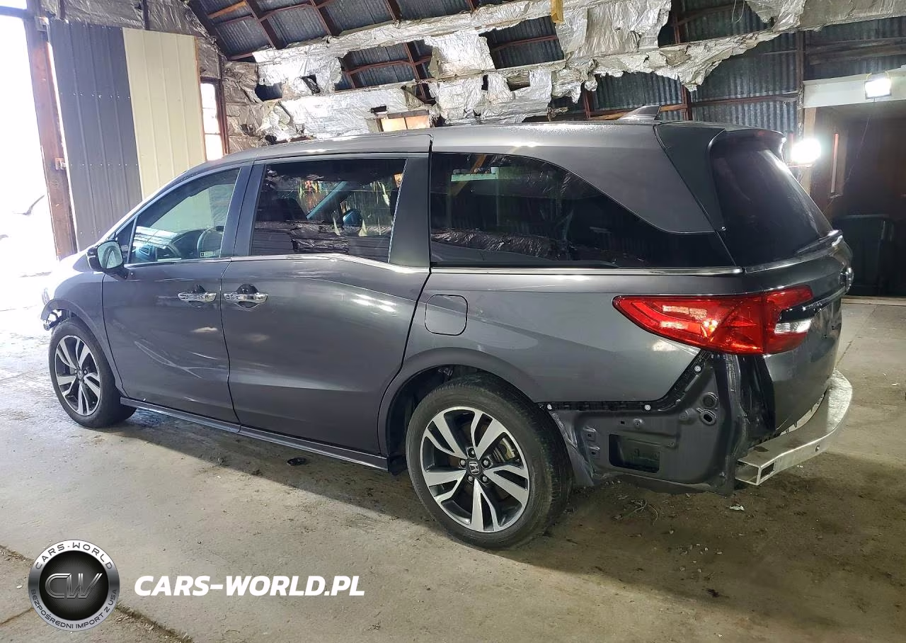 2023 Honda Odyssey Touring VIN:5FNRL6H82PB017910 - 2