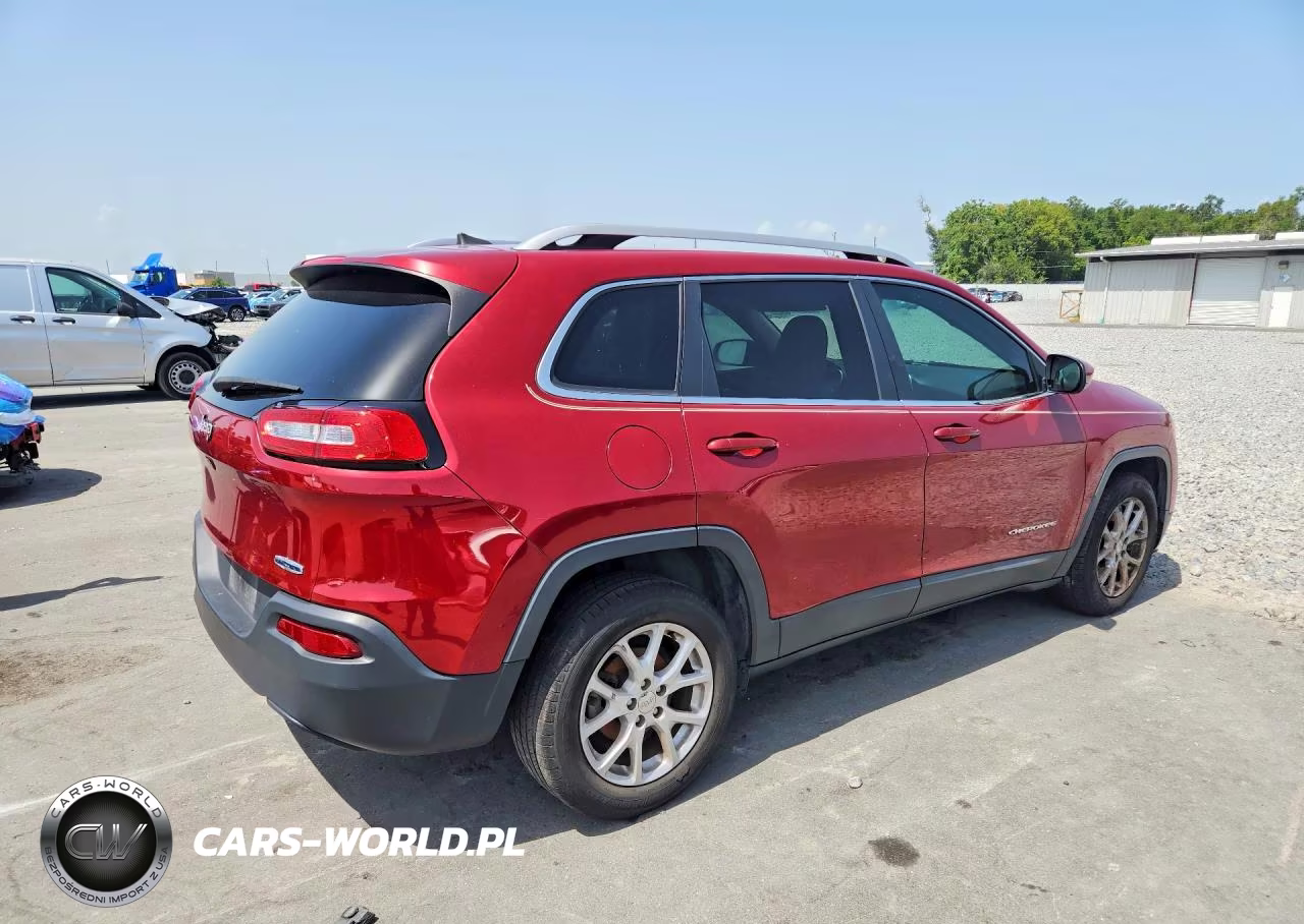 2017 Jeep Cherokee Latitude VIN:1C4PJLCB3HW507218 - 3