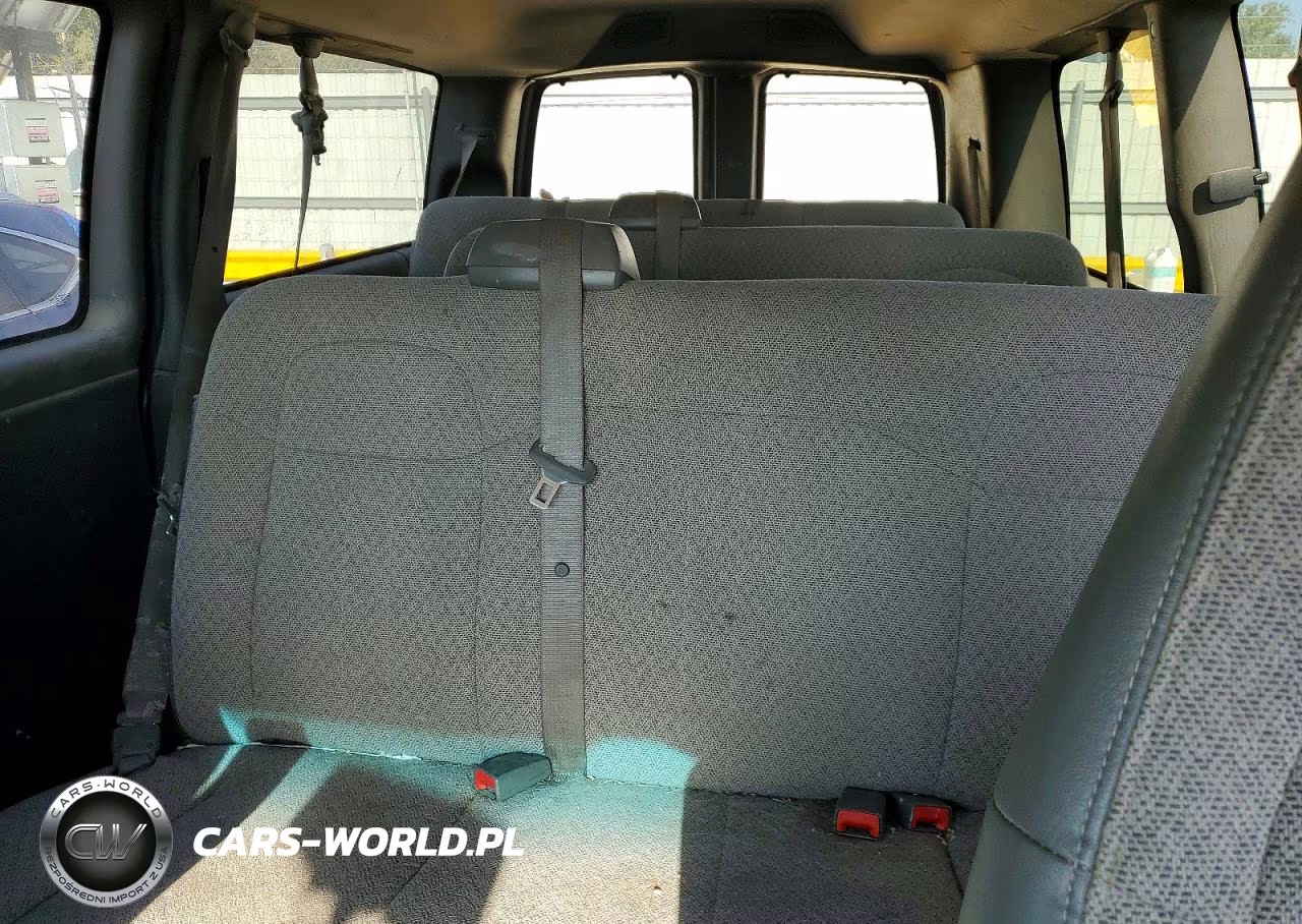 2017 Chevrolet Express G3500 Ls VIN:1GAZGLFG4H1132489 - 10