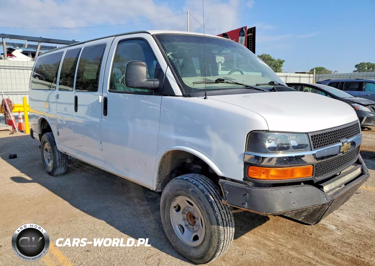 2017 Chevrolet Express G3500 Ls VIN:1GAZGLFG4H1132489 - 4