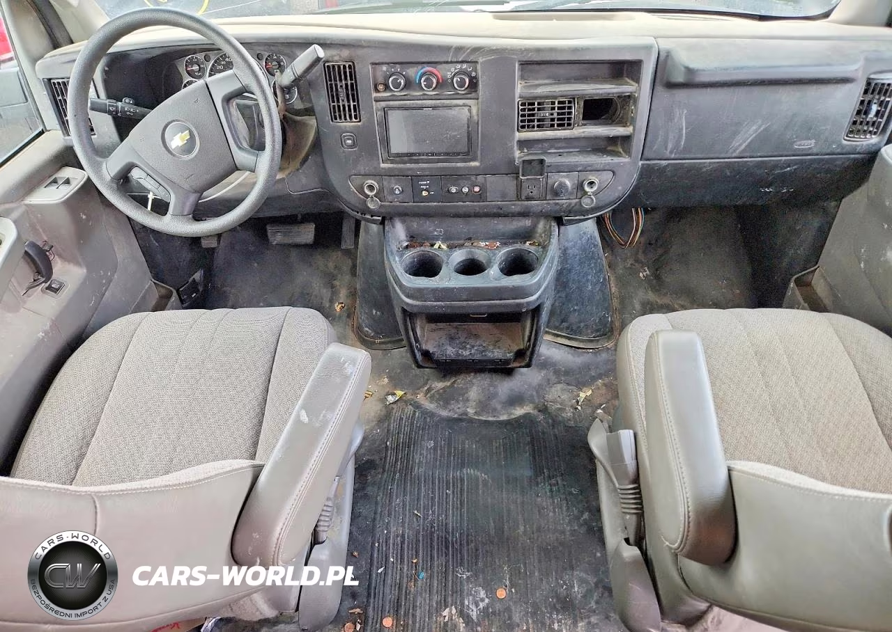 2017 Chevrolet Express G3500 Ls VIN:1GAZGLFG4H1132489 - 8