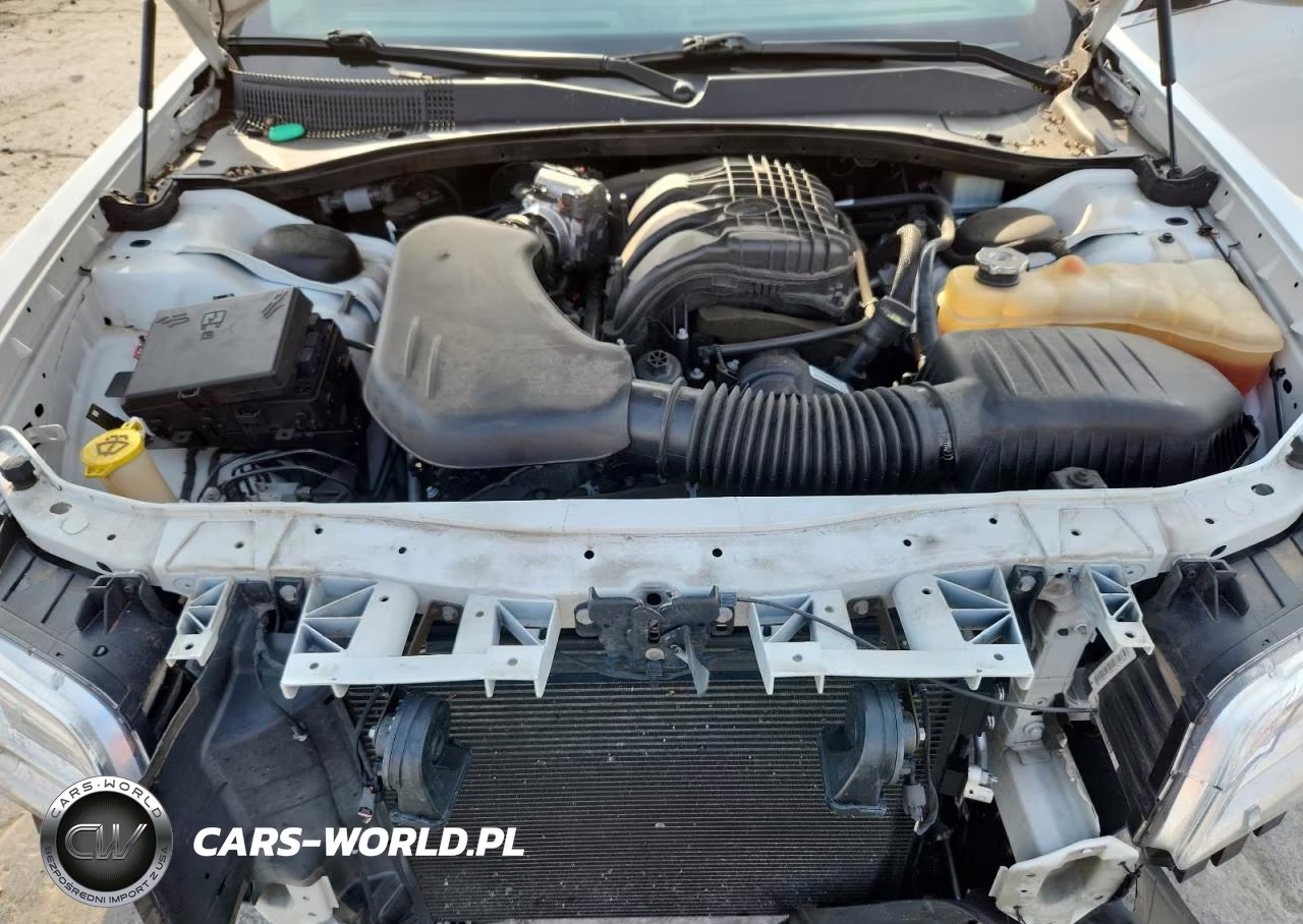 2019 Chrysler 300 Touring VIN:2C3CCAAG6KH662254 - 11
