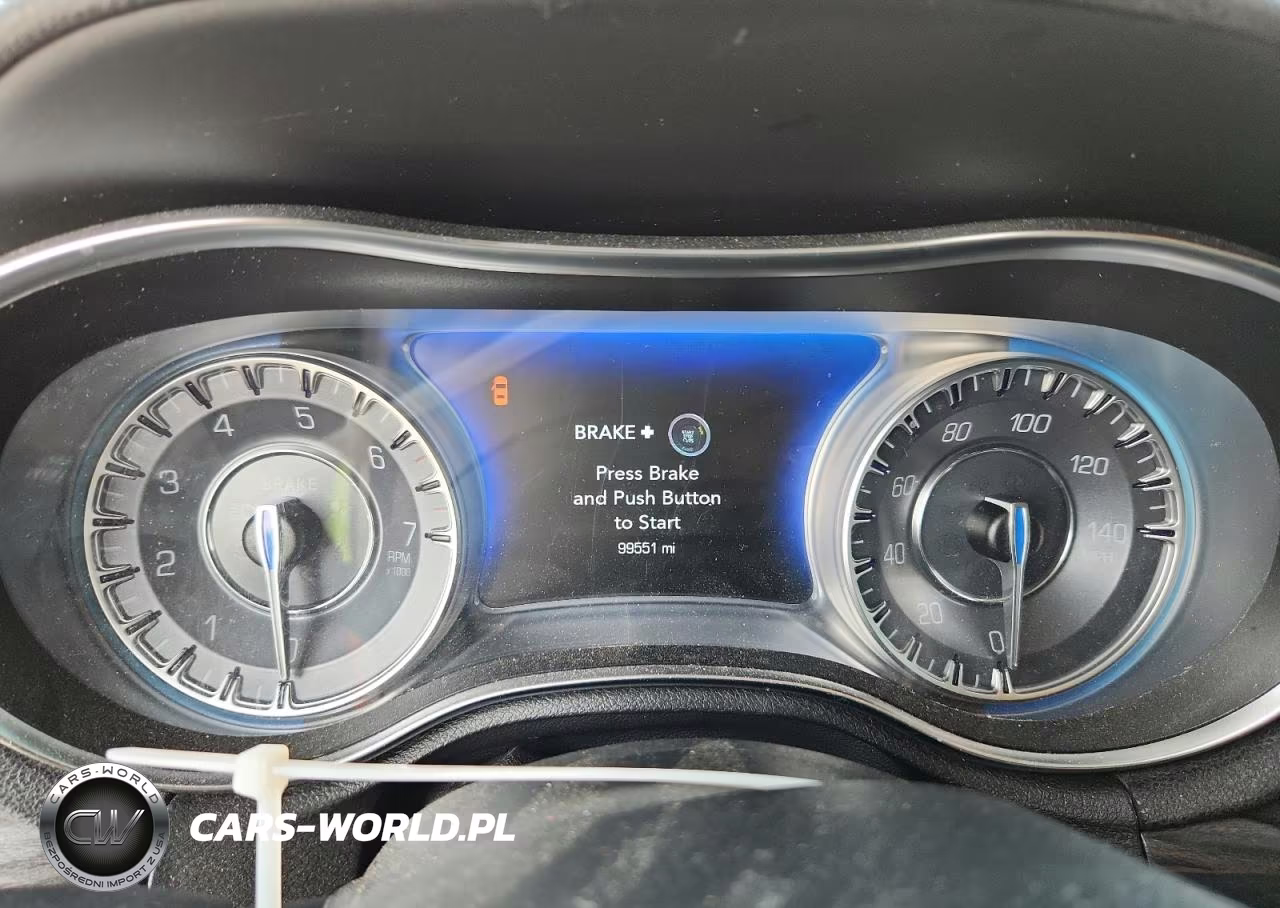 2019 Chrysler 300 Touring VIN:2C3CCAAG6KH662254 - 9