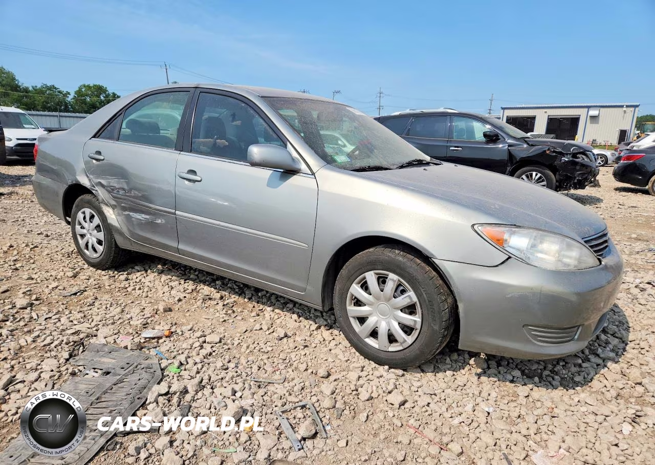 2005 Toyota Camry Le VIN:4T1BE32K15U593664 - 4