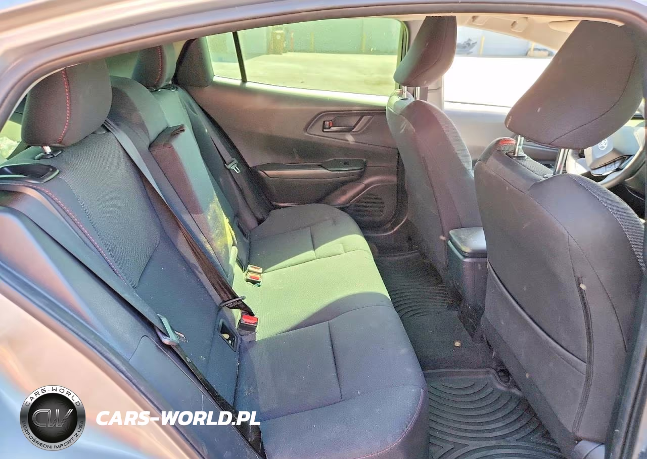 2026 Toyota Prius Plug-In Hybrid Se VIN:JTDACACUXT3056112 - 10