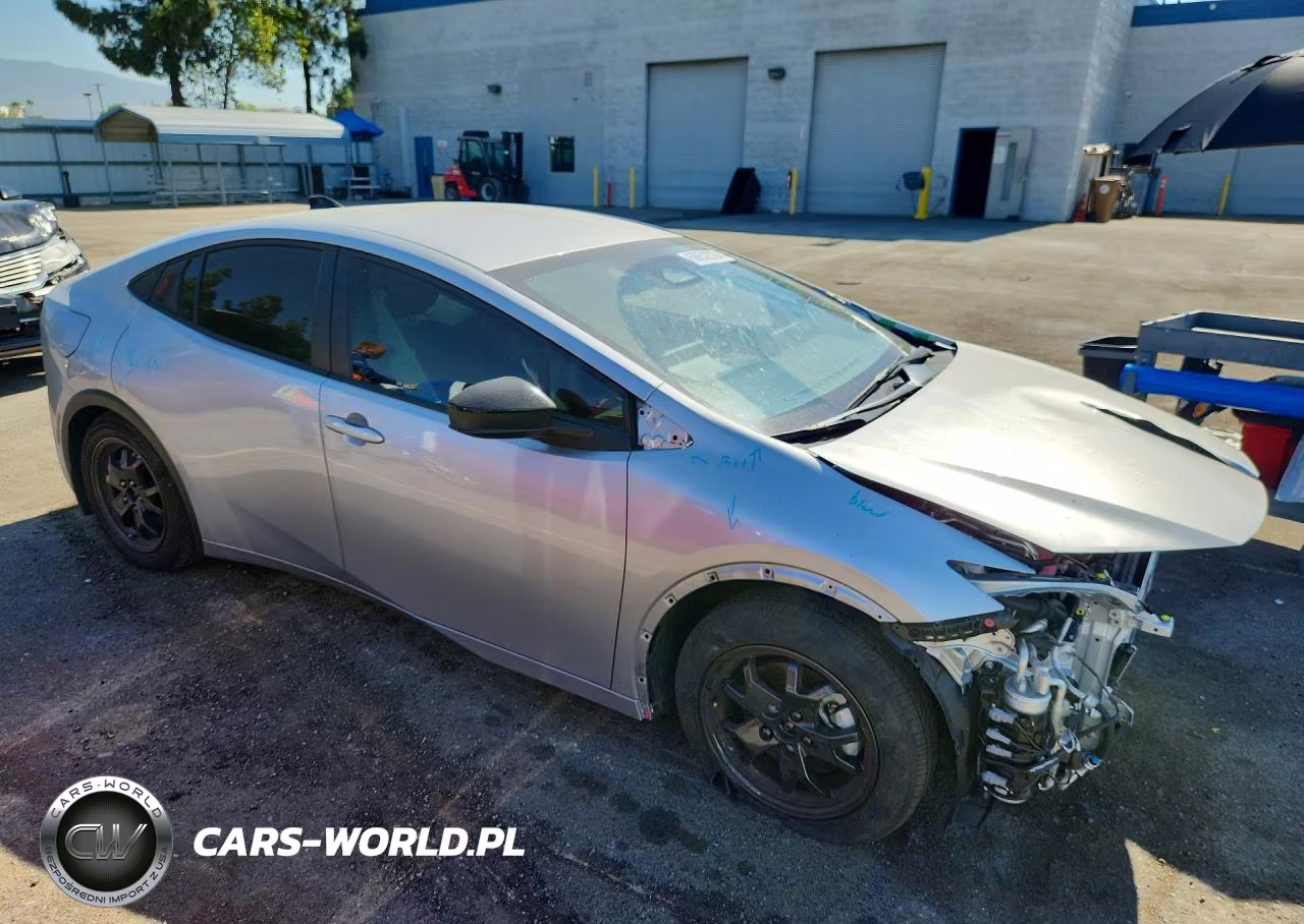 2026 Toyota Prius Plug-In Hybrid Se VIN:JTDACACUXT3056112 - 4