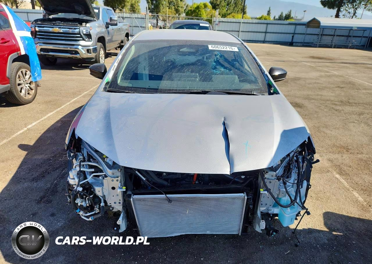 2026 Toyota Prius Plug-In Hybrid Se VIN:JTDACACUXT3056112 - 5