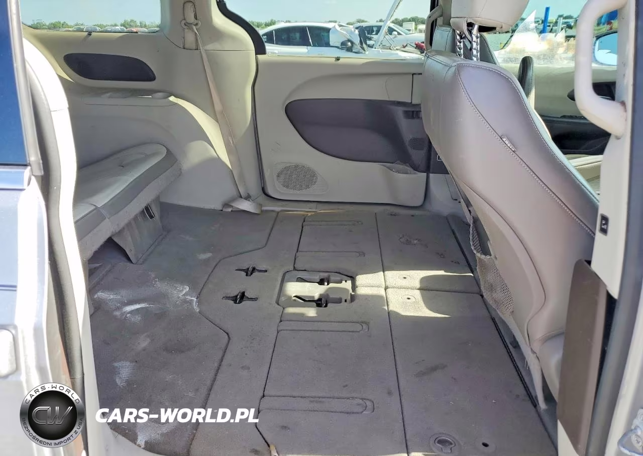 2017 Chrysler Pacifica Touring L VIN:2C4RC1BG6HR553087 - 11