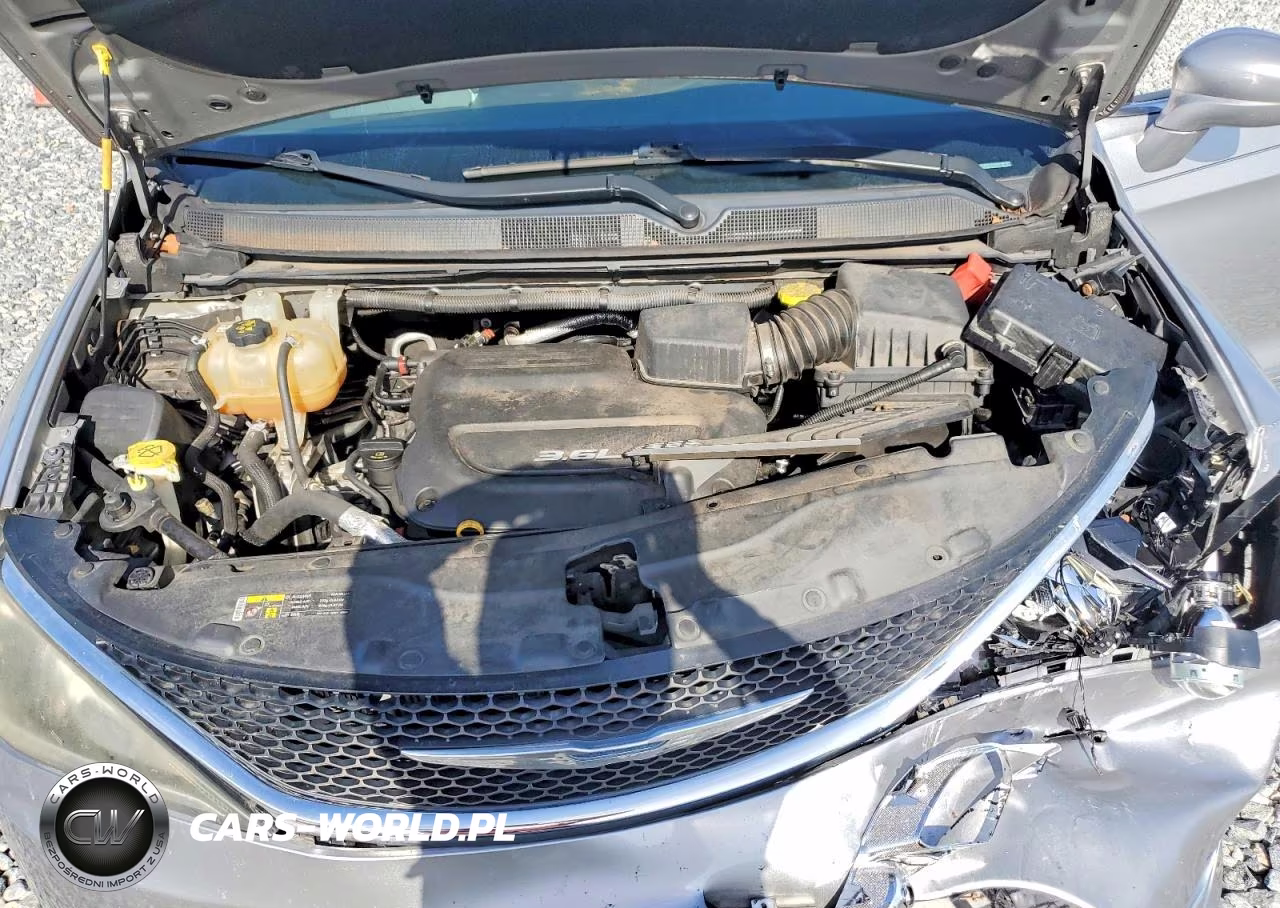 2017 Chrysler Pacifica Touring L VIN:2C4RC1BG6HR553087 - 12