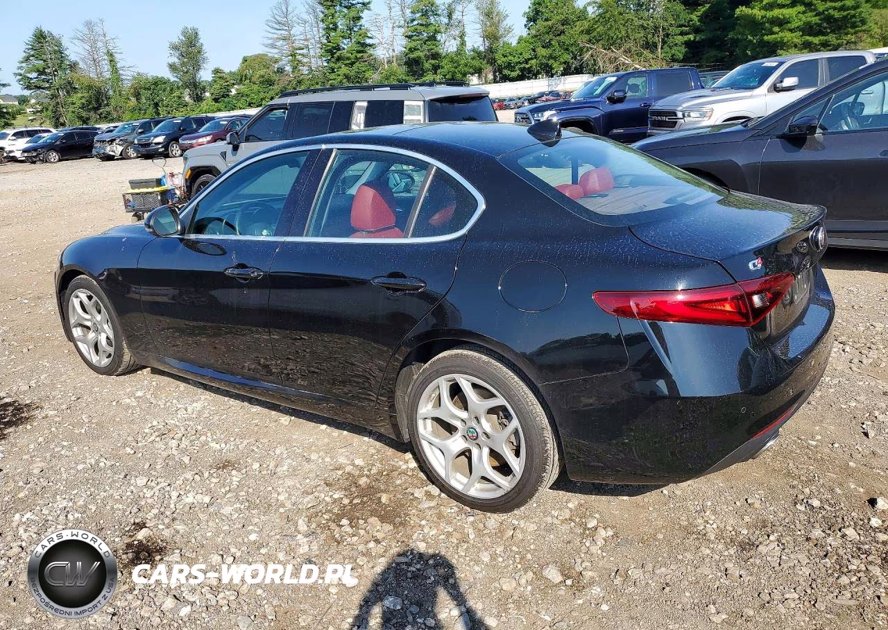 2018 Alfa Romeo Giulia Ti Q4 VIN:ZARFAEEN3J7593960 - 2
