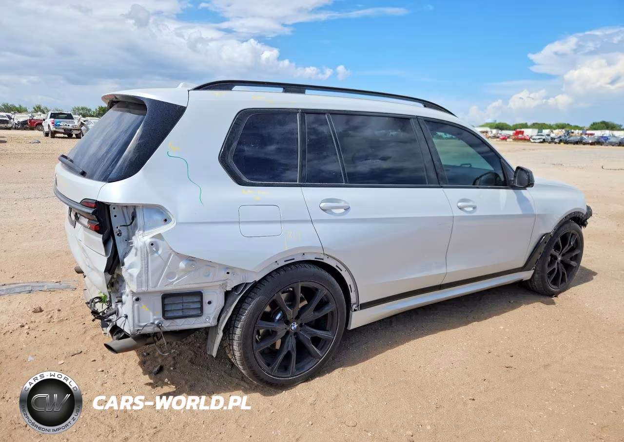 2024 BMW X7 xDrive40I VIN:5UX23EM0XR9S52918 - 3