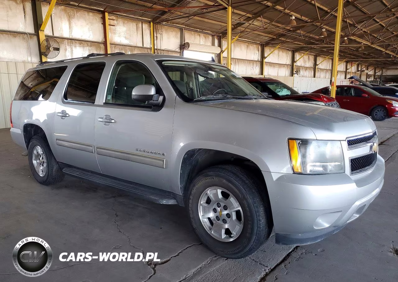 2011 Chevrolet Suburban K1500 Ls VIN:1GNSKHE39BR236432 - 4