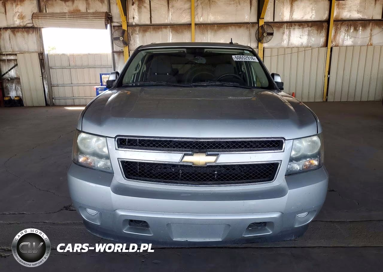 2011 Chevrolet Suburban K1500 Ls VIN:1GNSKHE39BR236432 - 5