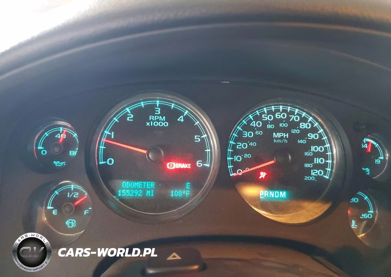 2011 Chevrolet Suburban K1500 Ls VIN:1GNSKHE39BR236432 - 9