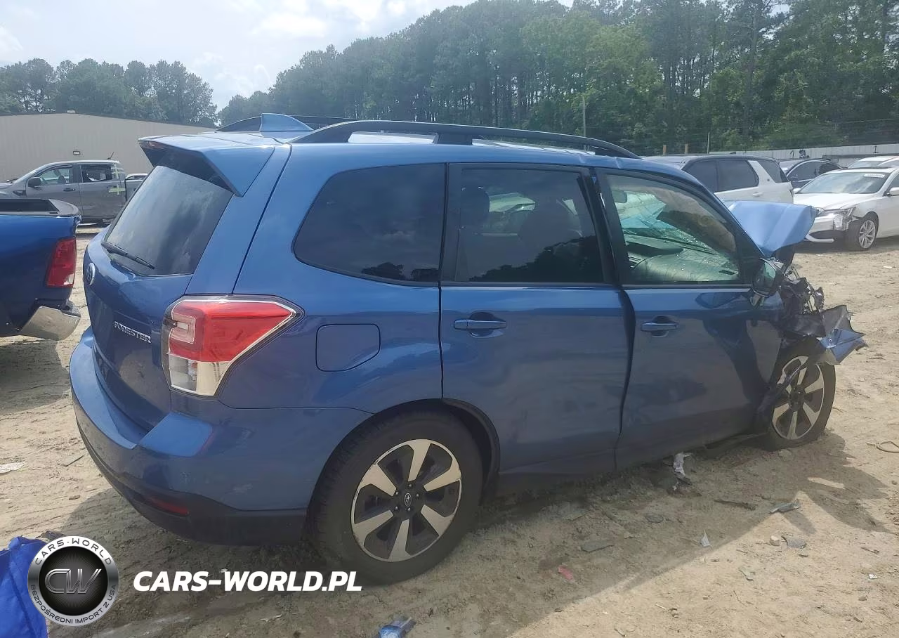 2018 Subaru Forester VIN:JF2SJAGCXJH611265 - 3