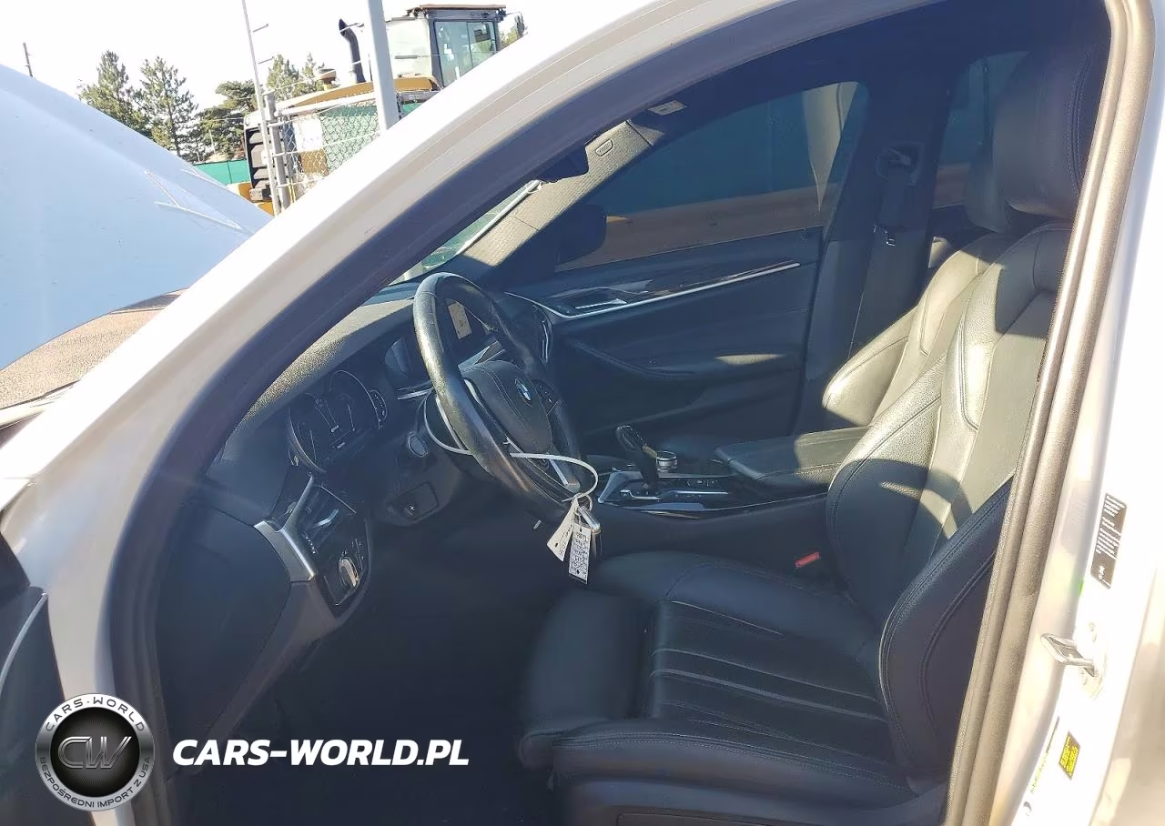 2019 BMW 530Xe VIN:WBAJB1C59KB375580 - 7
