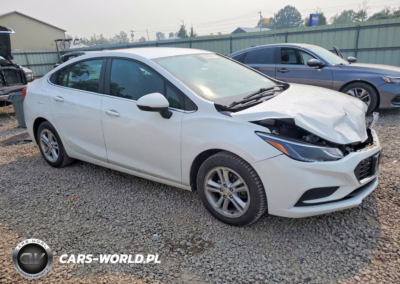 2018 Chevrolet Cruze Lt Auto VIN:1G1BE5SM0J7184560 - 4