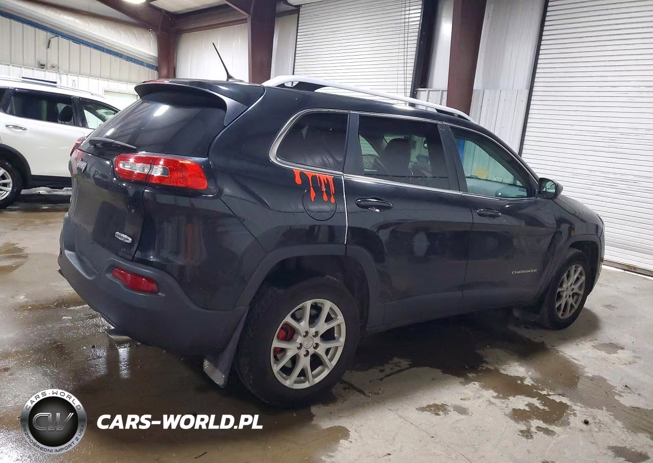 2014 Jeep Cherokee Latitude VIN:1C4PJMCS3EW142704 - 3