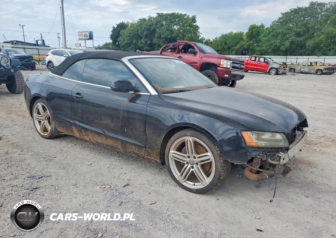 2010 Audi A5 Premium Plus VIN:WAUJFAFH1AN007546 - 4