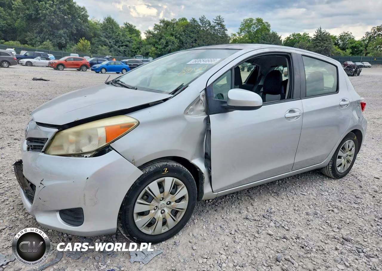 2012 Toyota Yaris 5-Door Le