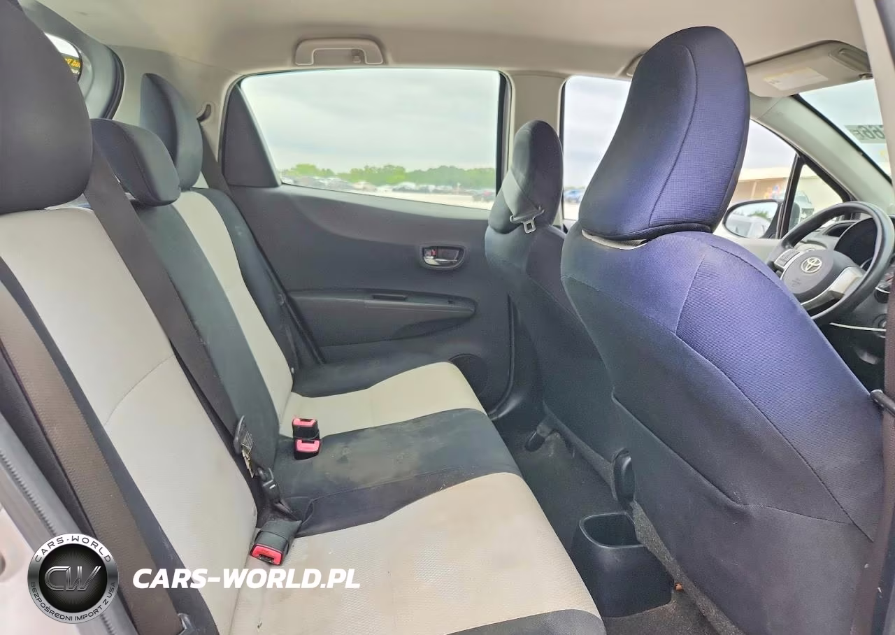 2012 Toyota Yaris 5-Door Le VIN:JTDKTUD32CD517437 - 10
