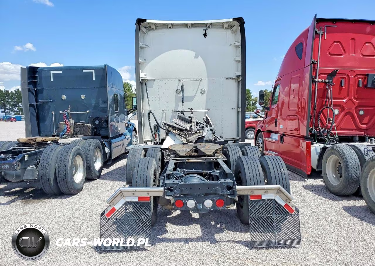 2023 Kenworth T680 Semi Truck VIN:1XKYDP9X7PJ236430 - 6
