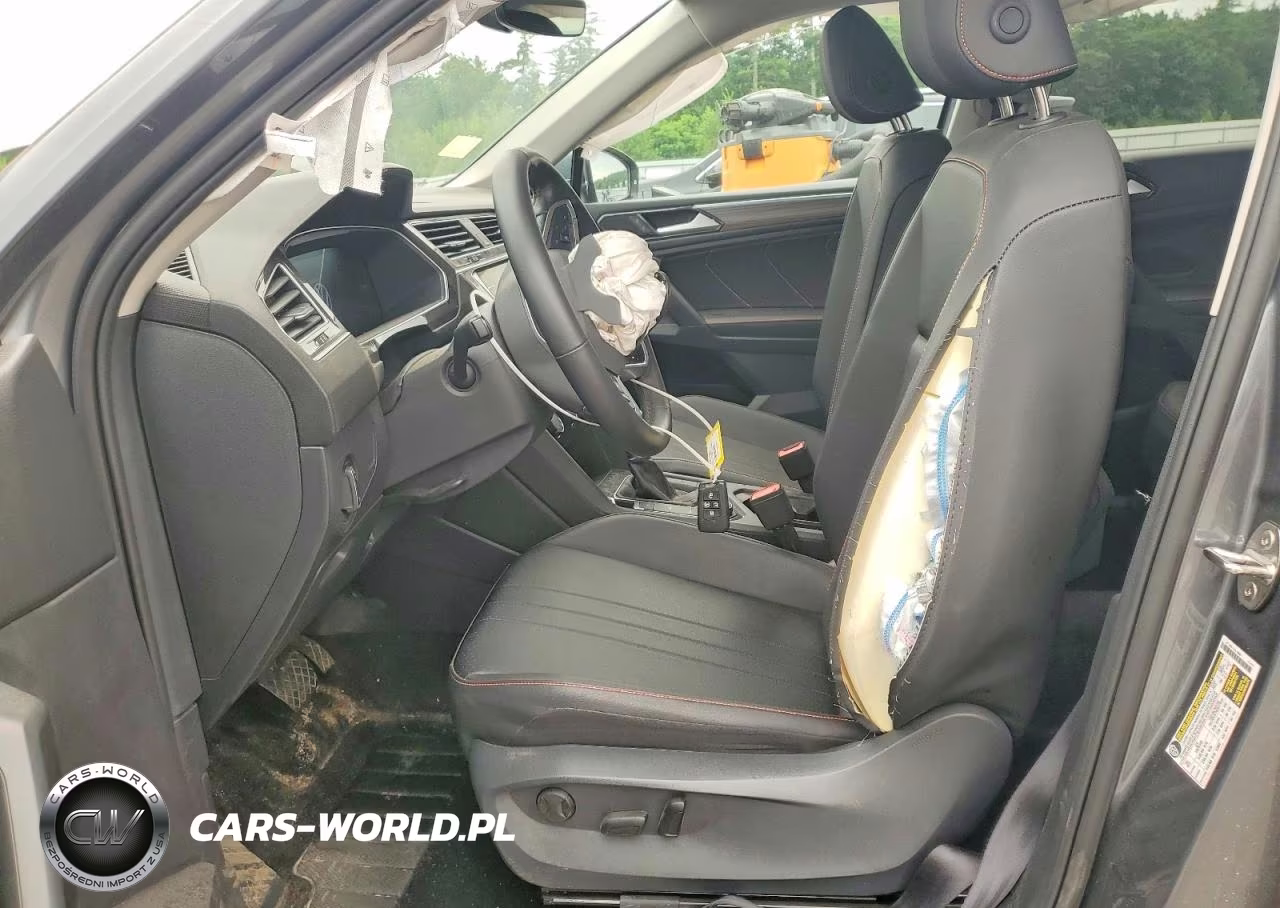 2024 Volkswagen Tiguan Wolfsburg VIN:3VVAB7AX2RM233828 - 7
