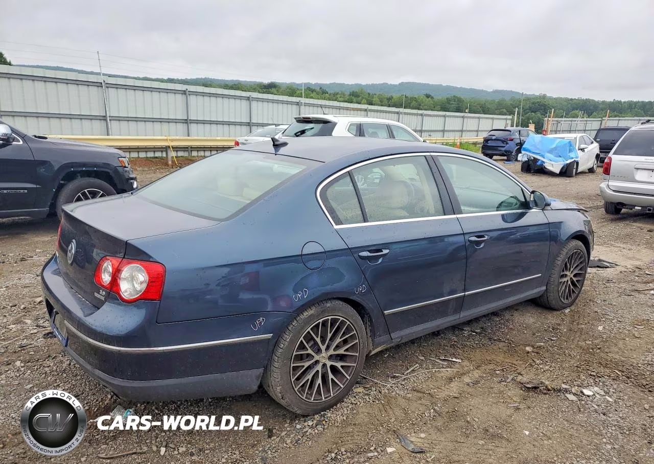 2008 Volkswagen Passat Vr6 4Motion VIN:WVWDU73C18P065740 - 3
