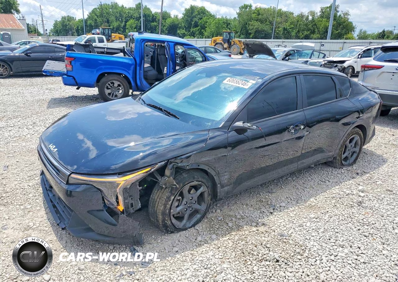 2025 Kia K4 Lxs VIN:3KPFT4DE4SE234439 - 1